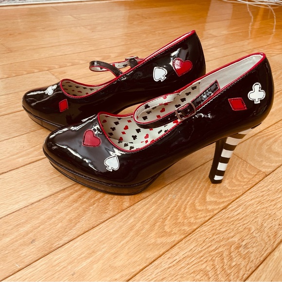 Brand New Funtasma heels faux leather with suit patterns- size 10. - Picture 2 of 7